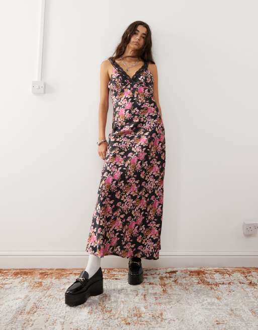 Reclaimed Vintage Robe mi longue a bretelles avec empiecements en dentelle a imprime floral ASOS