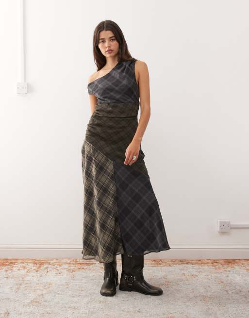 Reclaimed Vintage - Robe mi-longue à épaules dénudées et fentes sur les côtés avec empiècements à carreaux