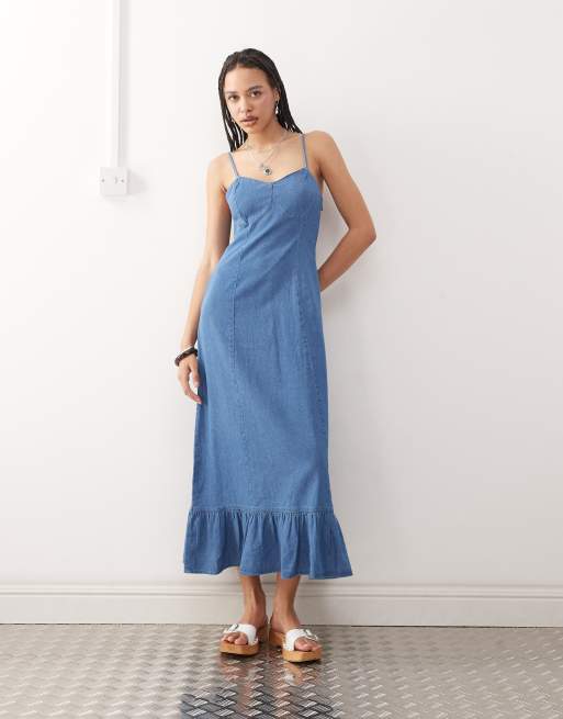 Reclaimed Vintage - Robe nuisette longue en denim à bretelles fines et surpiqûres - Bleu 
