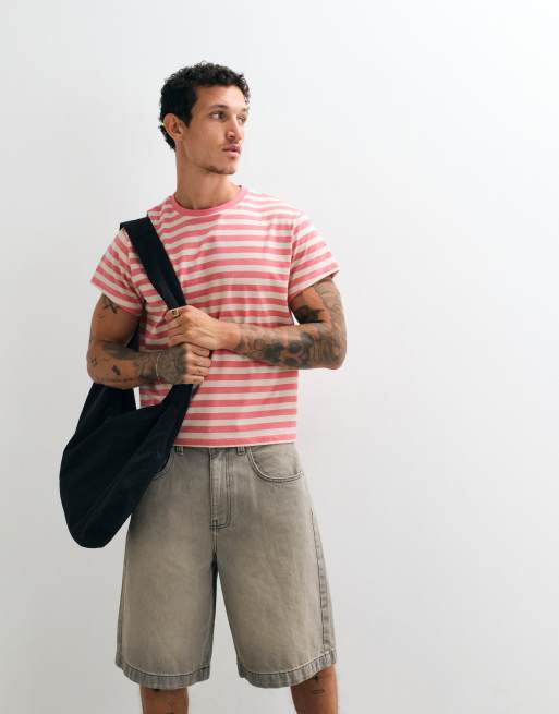 Reclaimed Vintage – Rödrandig, kort t-shirt med boxig passform