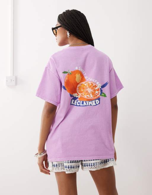 Reclaimed Vintage – Różowy bawełniany T-shirt oversize z nadrukiem pomarańczy na plecach i efektem sprania