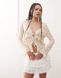[Reclaimed Vintage] Reclaimed Vintage ruffle blouse in butter yellow M Butter yellow