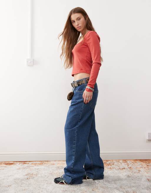 Reclaimed Vintage - Ruimvallende jeans met lage taille in middenblauw, 3 van 5
