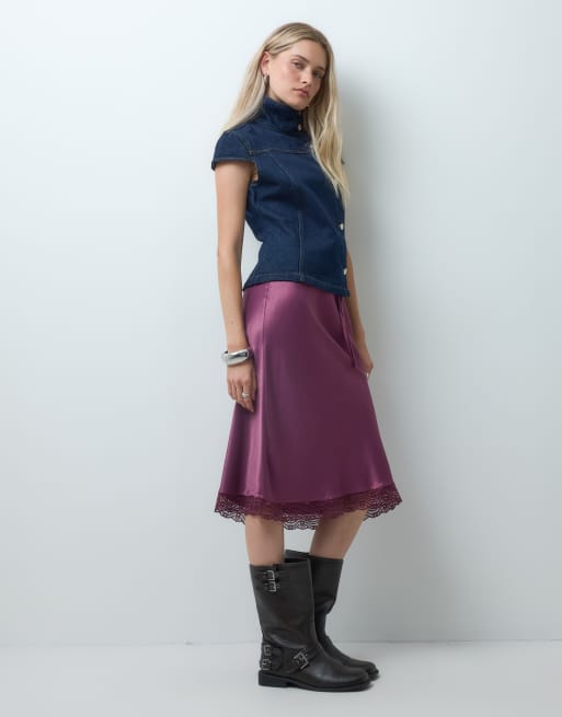 Reclaimed Vintage satijnen midi-rok met kanten rand in pruim, 2 van 5