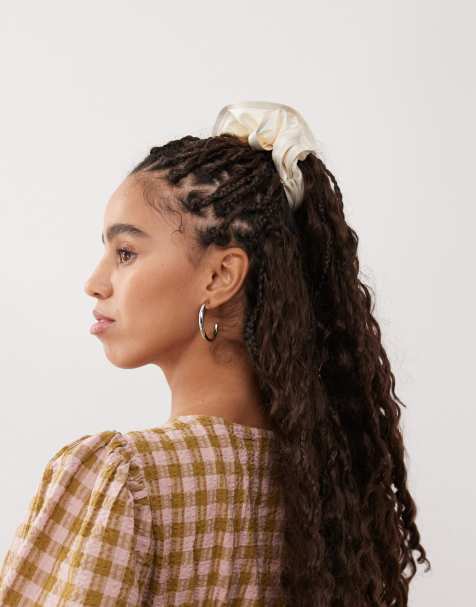 Reclaimed Vintage - Satijnen scrunchie met randje in crème - view 1
