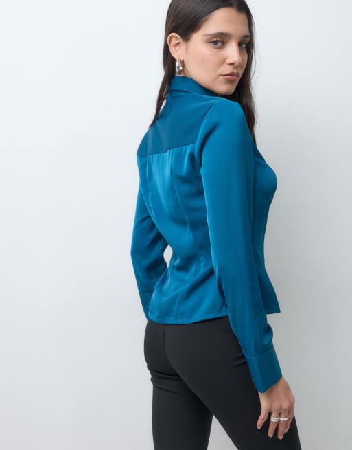 Reclaimed Vintage satin fitted shirt in blue, 5 of 5