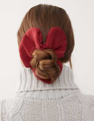 satin heart hair scrunchie in burgundy-Red