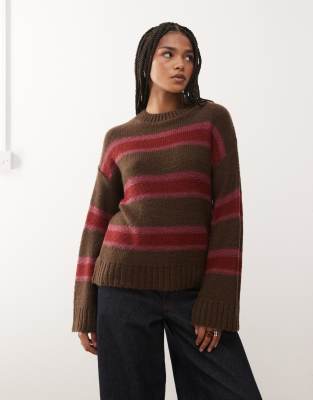 Reclaimed Vintage - Schlichter Strickpullover in Pflaume mit bunten Streifen-Lila