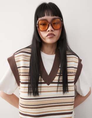 Reclaimed Vintage - Sechseckige Oversize-Sonnenbrille in farblich abgestimmten Brauntönen im Stil der 70er-Jahre