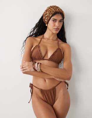 Reclaimed Vintage - Seitlich gebundene Bikinihose in Braun mit Rüschen-Brown