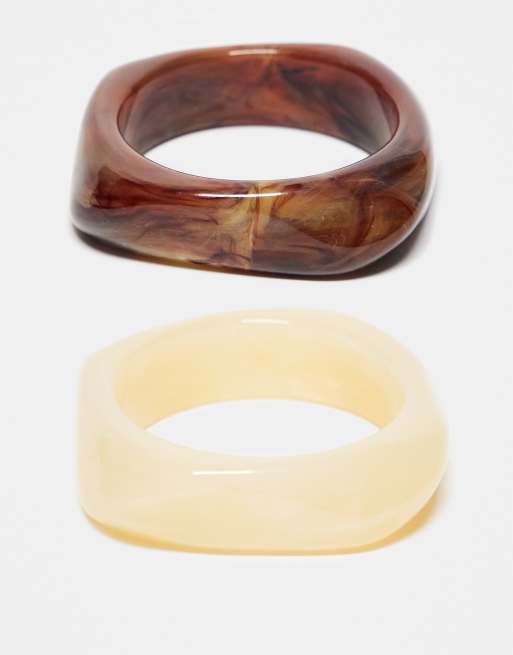 Reclaimed Vintage - Set van 2 vierkante armbanden in crème en bruin