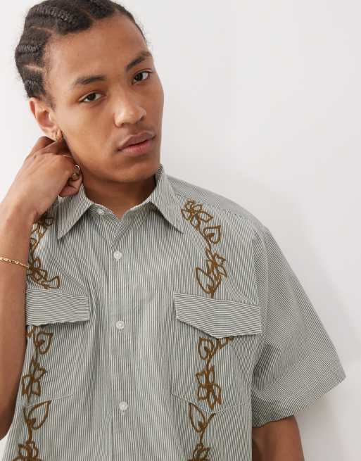 Reclaimed Vintage short sleeve boxy shirt with floral vine