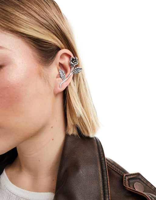 Reclaimed Vintage – Silberfarbene Unisex-Ohrklemme im Rosendesign