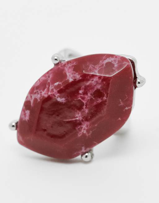 Reclaimed Vintage – Silverfärgad ring med röd ädelstensimitaiton i unisex-modell, 3 av 3