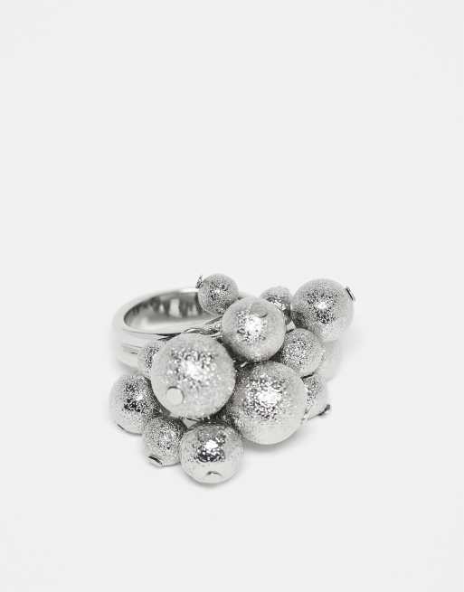 Reclaimed Vintage – Silverfärgad ring med strasshänge