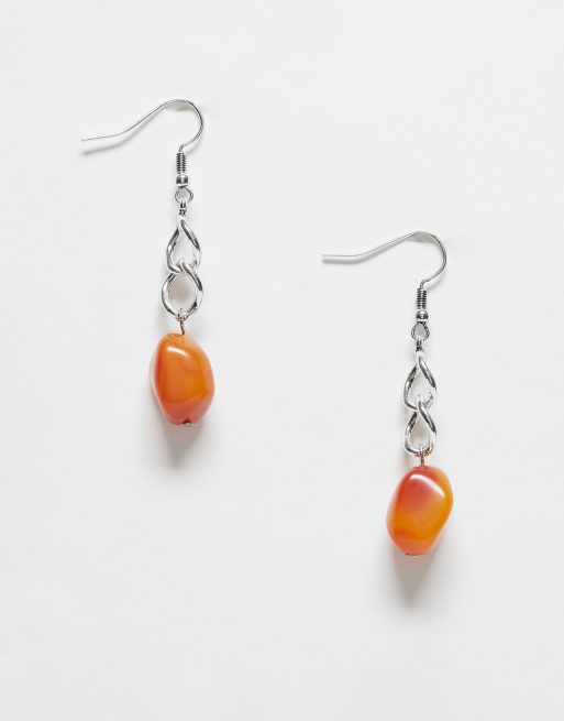 Reclaimed Vintage – Silverfärgade creoler i unisex-modell med bärnstensimitation