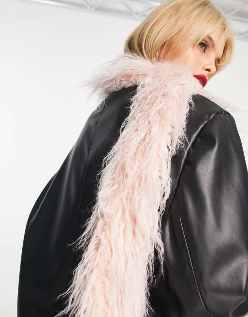 Reclaimed Vintage - Skinny sjaal van imitatiebont in roze
