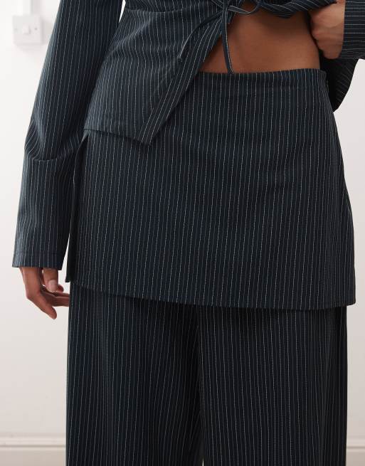 Reclaimed Vintage skirt trouser co-ord in navy pinstripe, 4 of 5