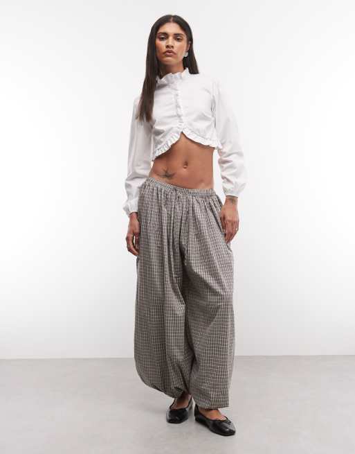Reclaimed Vintage skjorta i poplin med volangkant, 2 av 4