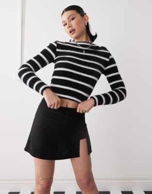 skort with side slit in black