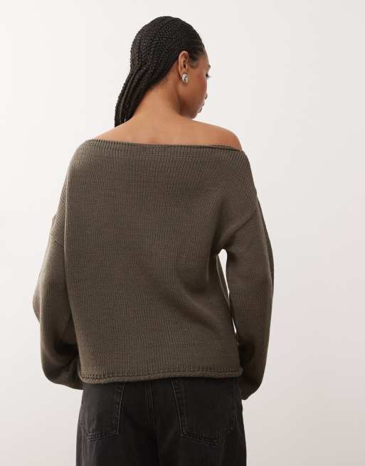 Reclaimed Vintage slouchy off shoulder jumper in brown, 3 of 4