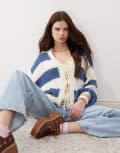 [Reclaimed Vintage] Reclaimed Vintage slouchy tie front cardigan in navy stripe L Navy stripe