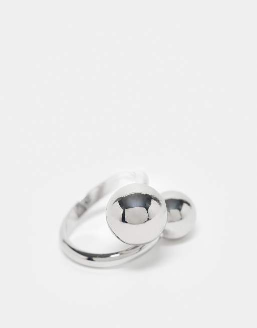 Reclaimed Vintage - Sølvfarvet unisex-ring i slå-om-stil kugledesign