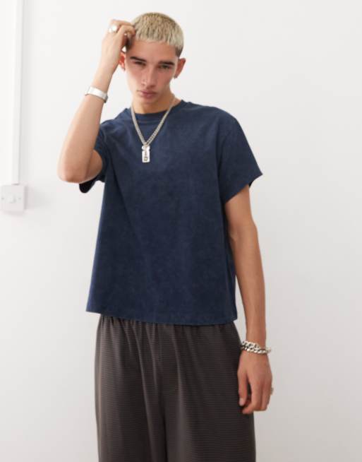 Reclaimed Vintage - Smal cropped recht T-shirt in marineblauw