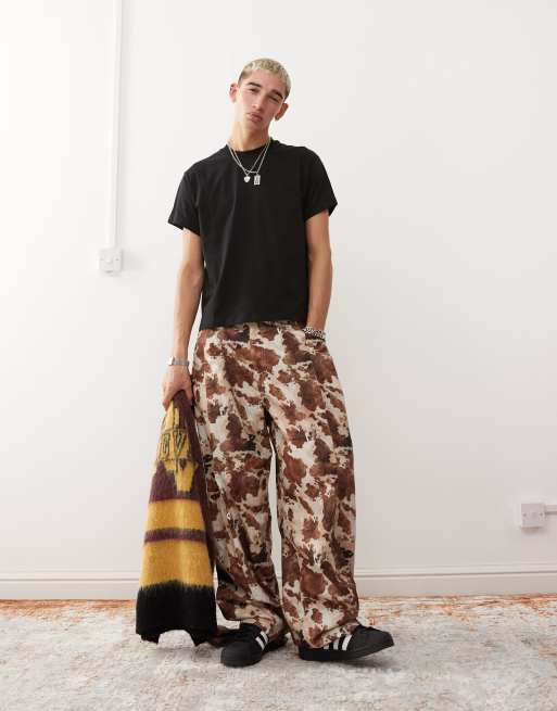 Reclaimed Vintage - Smal cropped recht T-shirt in zwart