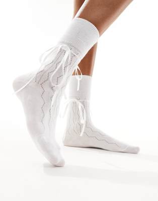 COLLUSION ankle socks with bow in white