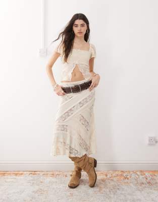 Reclaimed Vintage Split Front Lace Top With Bow Details In White