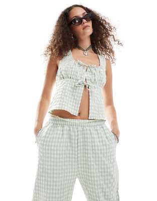 Reclaimed Vintage split front top in green gingham