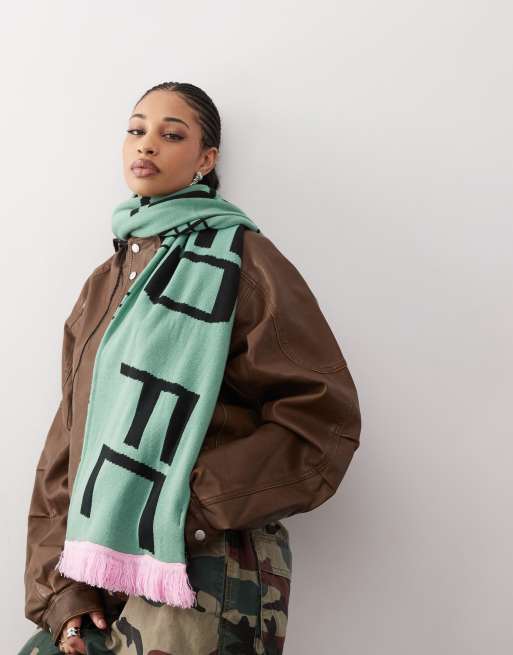 Reclaimed Vintage - Sportieve sjaal met merkteken in groen en roze
