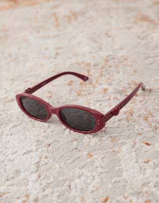 Reclaimed Vintage Square Sunglasses With Chubby Red Hearts In Red