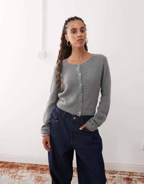 Reclaimed Vintage – Strickjacke in Grau mit knappem Schnitt - view 1
