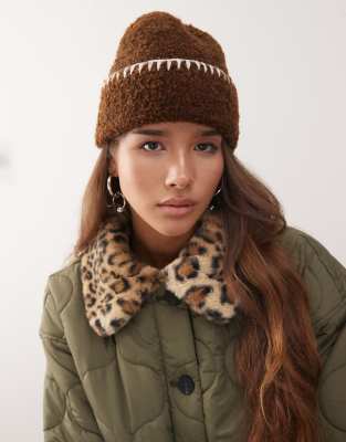 Reclaimed Vintage - Strickmütze in Teddybraun mit Languettenstich-Brown