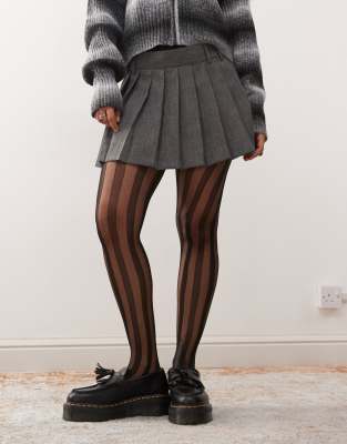 Reclaimed Vintage - Strumpfhose in Schwarz mit Streifen