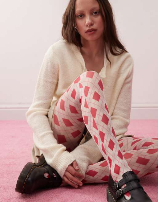 Reclaimed Vintage – Strumpfhose mit Rautenmuster in Rot und Weiß