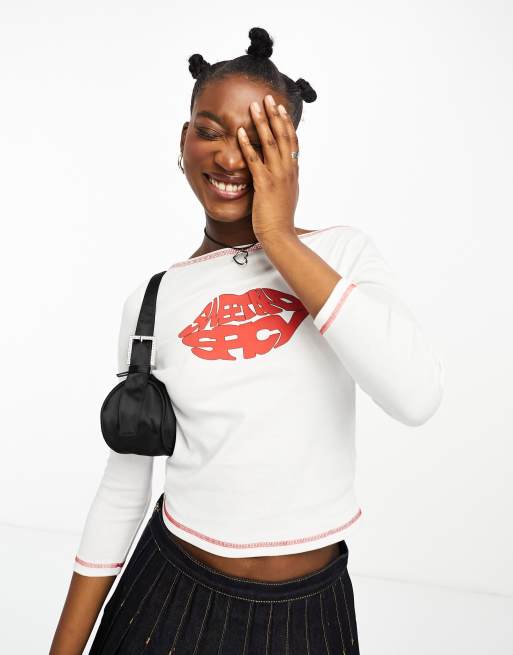 Reclaimed Vintage – T-Shirt in Weiß mit „Sweet N' Spicy“-Print und U-Boot-Ausschnitt