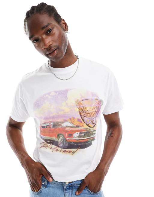 Reclaimed Vintage – T-Shirt in Weiß mit Western-Auto-Print und kurzem, kastigem Schnitt