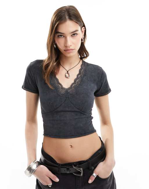 Reclaimed Vintage - T-shirt mini con finiture in pizzo