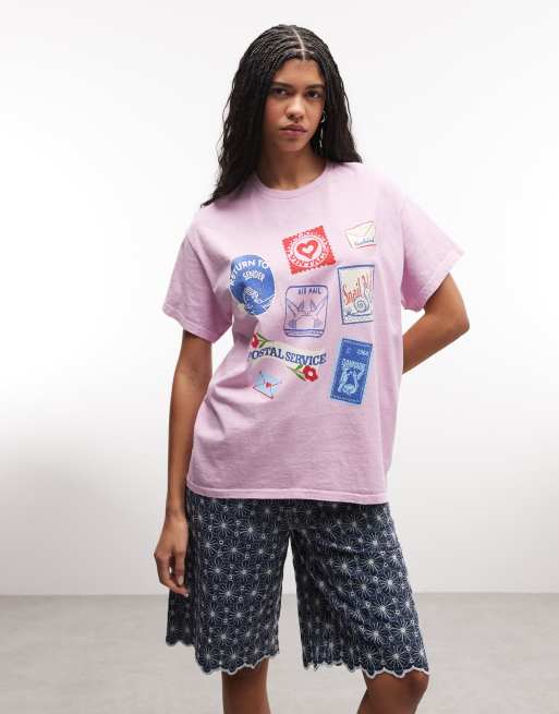 Reclaimed Vintage - T-shirt oversize à imprimé timbres - Rose