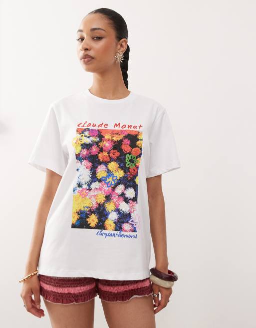 Reclaimed Vintage - T-shirt oversize bianca con stampa dei fiori di Monet su licenza