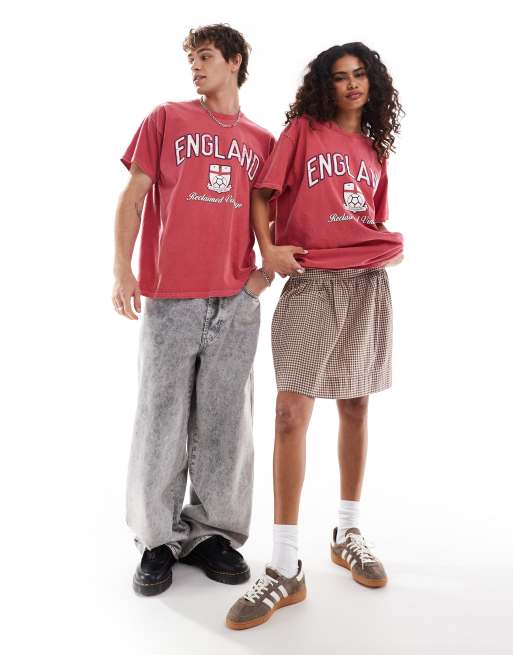 Reclaimed Vintage - T-shirt unisex oversize rossa con stampa "England", 3 di 4