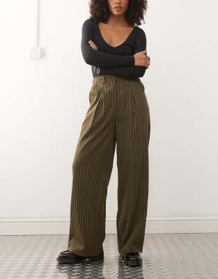 Reclaimed Vintage Tailored Baggy Pants In Green