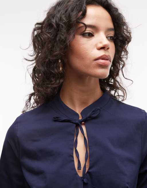 Reclaimed Vintage tailored keyhole detail blouse co-ord in navy, 4 of 4