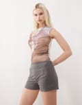 [Reclaimed Vintage] Reclaimed Vintage tailored micro shorts in grey M GREY