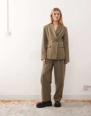 Reclaimed Vintage Tailored Pleat Detail Pants In Multi