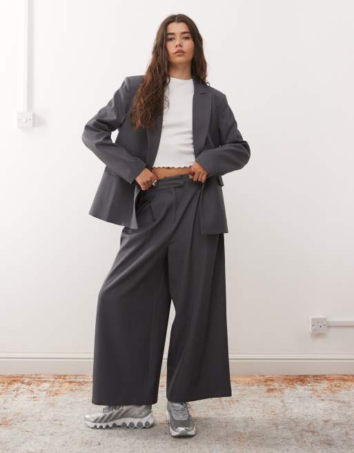 Reclaimed Vintage tailored single-breasted oversized slouchy blazer in grey (Part of a set), 2 of 4