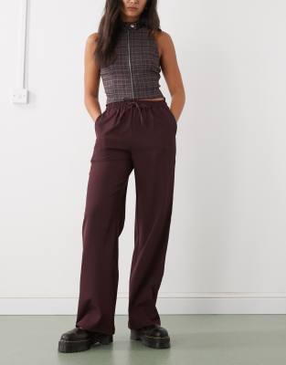 Reclaimed Vintage Reclaimed Vintage tailored wide leg trouser in wine-No colour